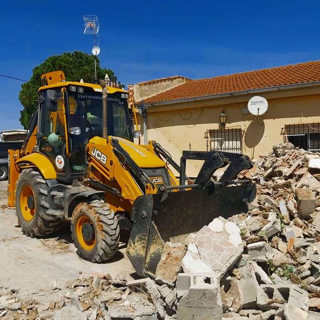 Movimientos de tierra y excavaciones Sanchis sitio demolido